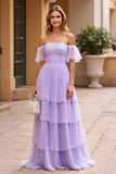 Lilla off the shoulder plissert lagdelt ballkjole i en linje