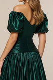 Off the Shoulder Mørkegrønn A Line Tiered Sateng Ballkjole