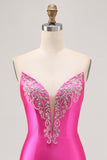 Fuchsia Stroppeløs Beaded Bodycon Homecoming Kjole med Splitt