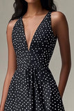 Svart A Line V-hals Kort Hvit Polka Dots Kjole