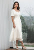 Load image into Gallery viewer, En linje plissert liten hvit kjole med puff ermer