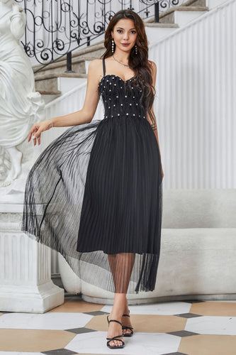 Sparkly plissert tyll liten svart kjole med frynser
