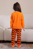 Oransje Halloween familiematchende pyjamassett