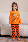 Oransje Halloween familiematchende pyjamassett