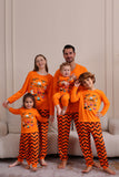 Oransje stripete Halloween familiepyjamas