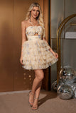 Søt gul A Line Halter Tiered Short Tylle Homecoming Dress