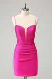 Fuchsia Bodycon Spaghetti stropper Ruched Kort Homecoming kjole med perler