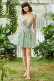 A Line Spaghetti Straps Green Short Homecoming Dress med Appliques