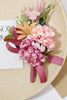 Load image into Gallery viewer, Pink Wrist Corsage og Men Boutonniere satt for Prom Wedding Party