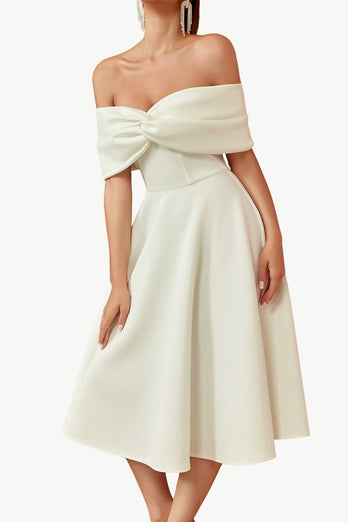 En linje av skulderen Ivory Midi Cocktail Dress