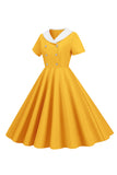Peter Pan Collar Swing kjole fra 1950-tallet med korte ermer