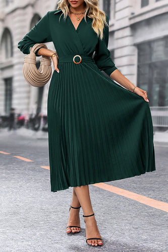 Mørkegrønn langermet uformell kjole med belte