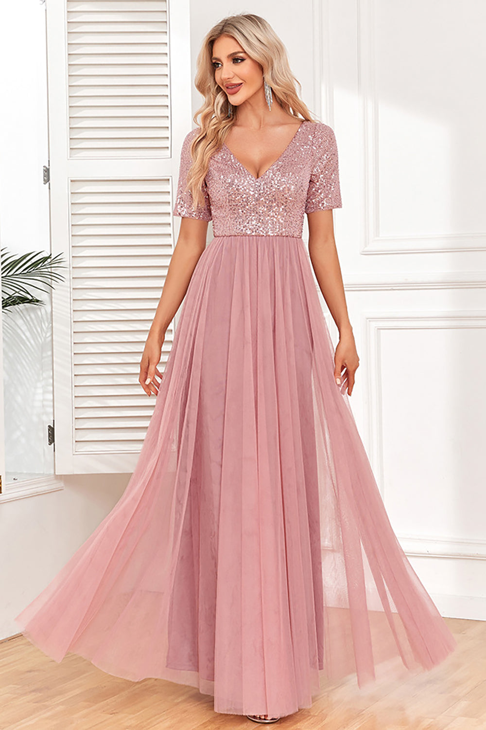 Dusty Rose A-Line V Neck Tylle Prom kjole med korte ermer