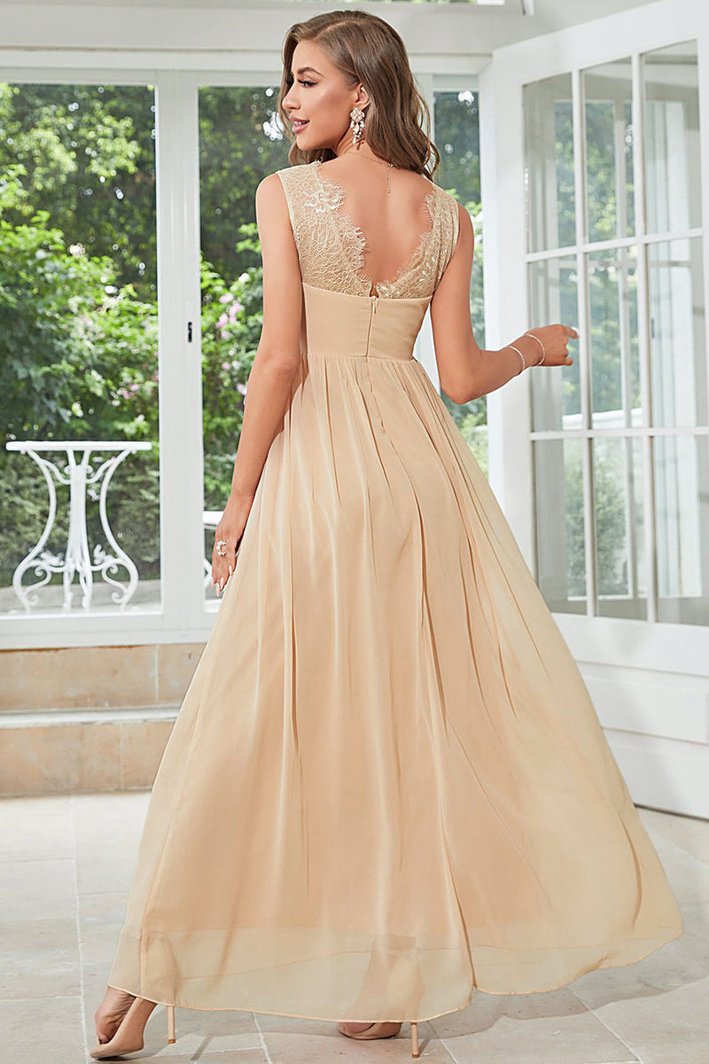 Load image into Gallery viewer, Aprikos Chiffon Long Wedding Guest kjole med blonder