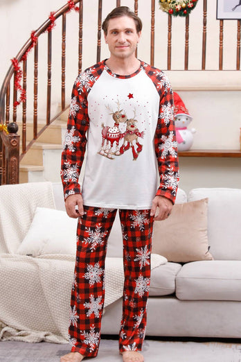 Red Plaid matchende familiejulepyjamas med snøfnugg