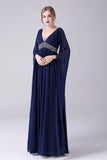 Navy A-Line V-Neck Chiffon gulvlengde mor til bruden kjole med plissert