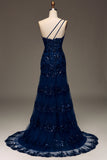 Sparkly Dark Navy Tiered Lace One Shoulder Long Prom Dress med Slit