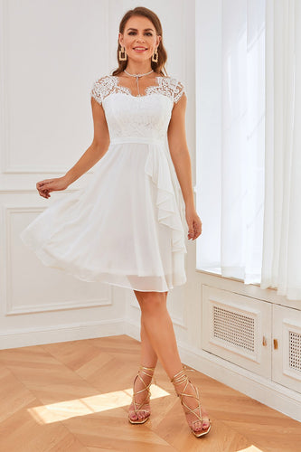 hvit blonder fest kjole med ruffles