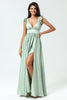 Load image into Gallery viewer, Deep V-Neck A Line Green Long Bridesmaid Dress med Ruffles