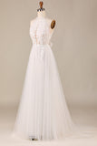 Sjarmerende A Line Halter Neck Ivory Open Back Tylle Sweep Train brudekjole med blonder
