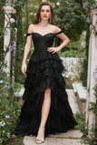 Langt utenfor skulderen Black Tiered Prom Dress