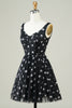 Load image into Gallery viewer, Søt A Line V Neck Black Tylle Kort Homecoming kjole med stjerner