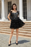 Sparkly Black Beaded Corset A-Line Kort Homecoming kjole med fjær