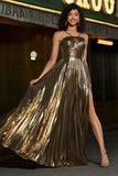 Golden A-Line Spaghetti stropper Plissert Sparkly Prom Kjole med Slit