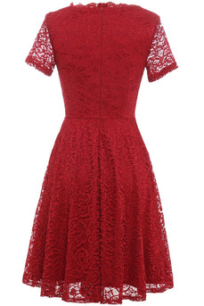 rød v-hals blonder kjole