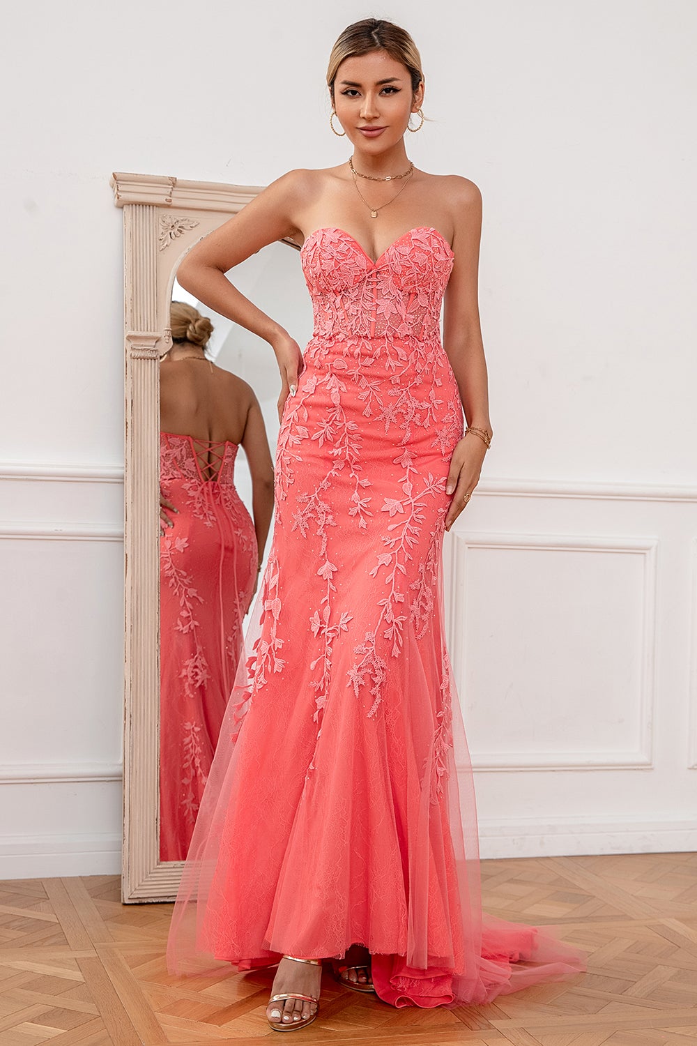 Coral Applique Tulle Ball Kjole