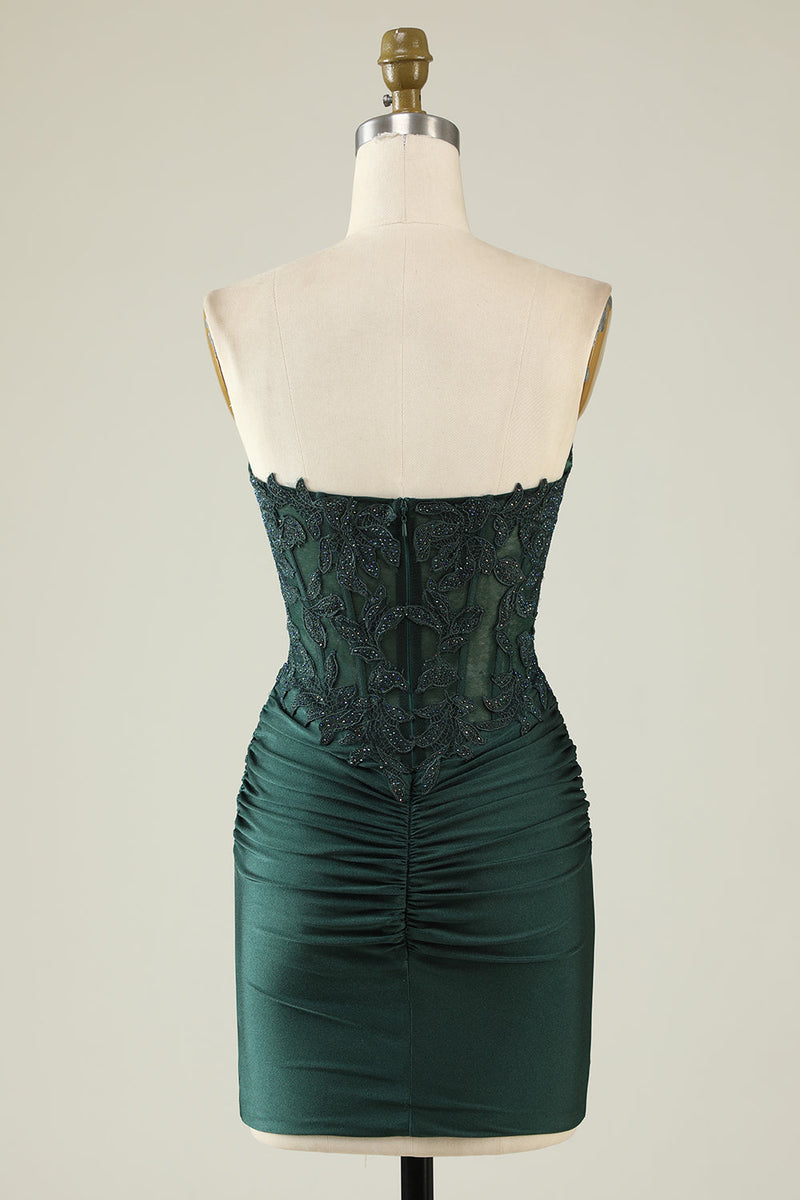 Load image into Gallery viewer, Stroppeløs mørkegrønn kort cocktailkjole med perler
