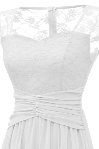 elegant hvit lang blonder kjole med hette ermer
