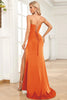 Load image into Gallery viewer, Fuchsia Mermaid Spaghetti stropper Satin Prom kjole med Split Front